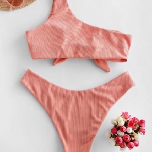 SHEIN swimsuit, new with tags - Picture 2 of 2